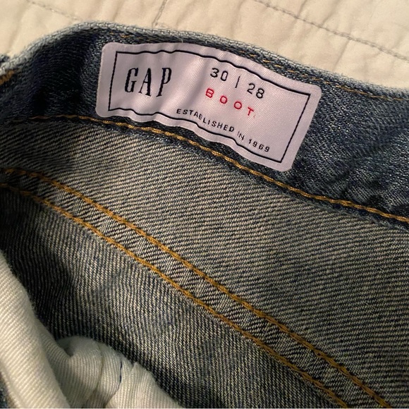 Gap boot cut jeans euc - Picture 2 of 3